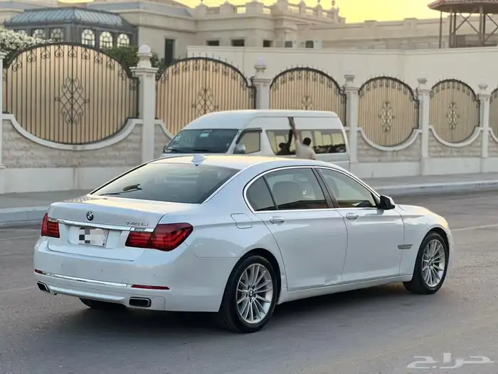 بي ام دبليو 2013 حجم 740Li 4