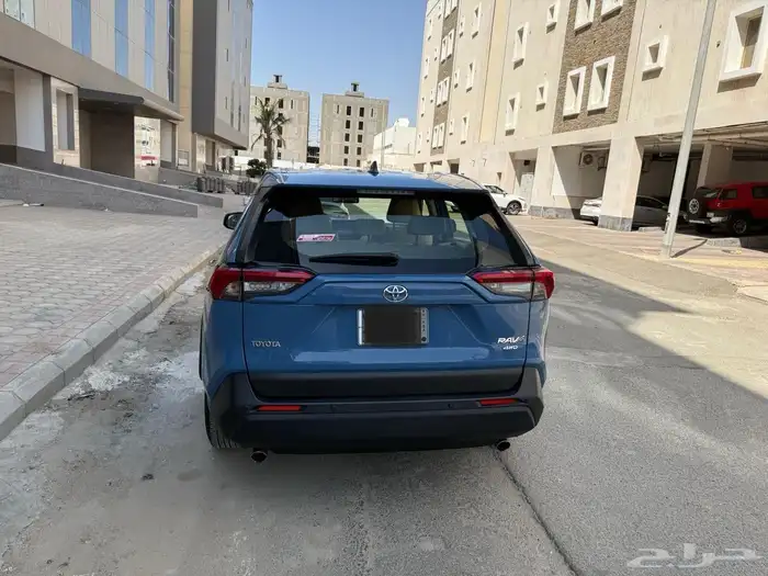 تويوتا راف 4   دبل 2023 الممشي 31 000 8