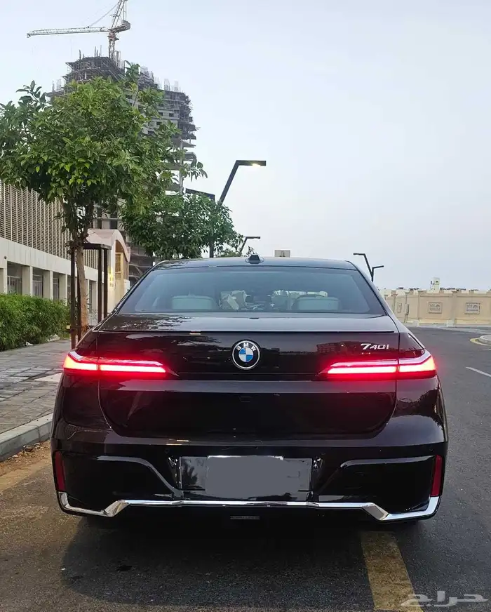 بي إم دبليو BMW 2025 ناغي 740i 10