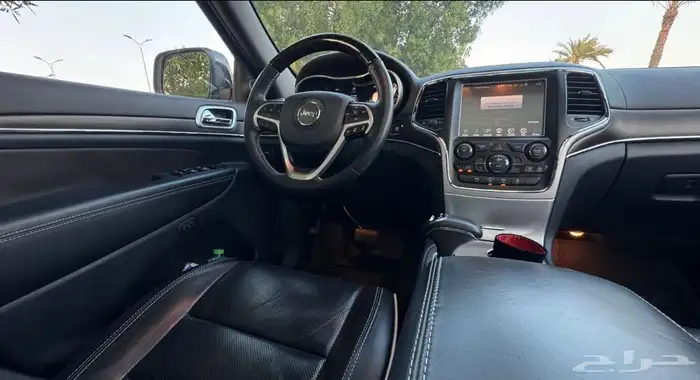 Grand Cherokee 11