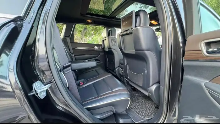 Grand Cherokee 9