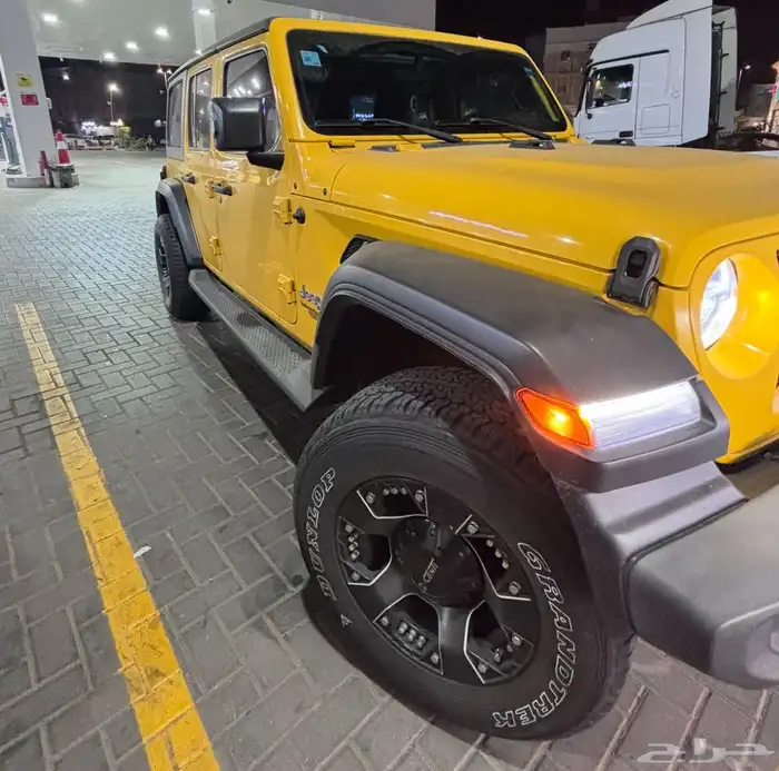 جيب رانجلر 2020 اصفر 2