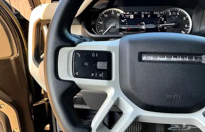 لاند روفر ديفندر 110 موديل 2023 Land Rover defender تم البيع 14