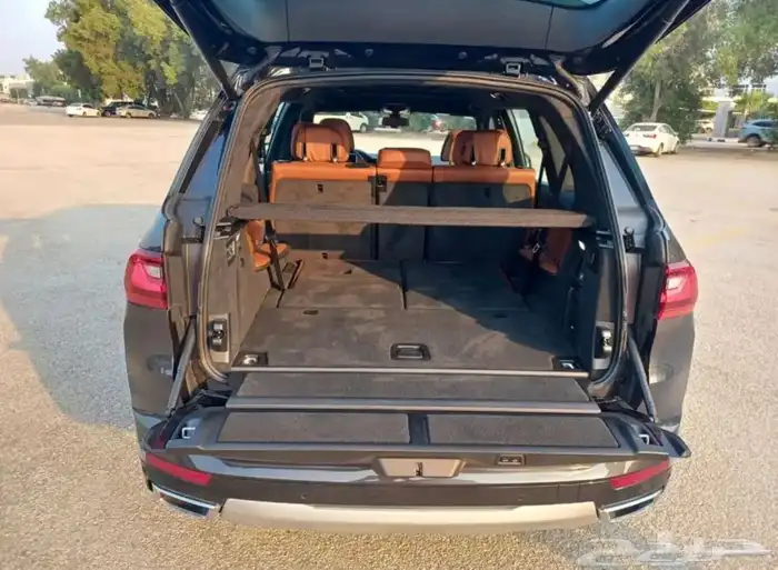 جيب عائلي BMW-X7 بحالة ممتازة موديل 2021 ممشى قليل 5