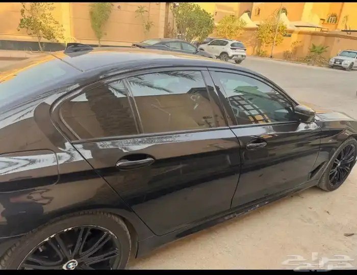 بي ام الفئه الخامسه 530i موديل 2018 للبيع 2