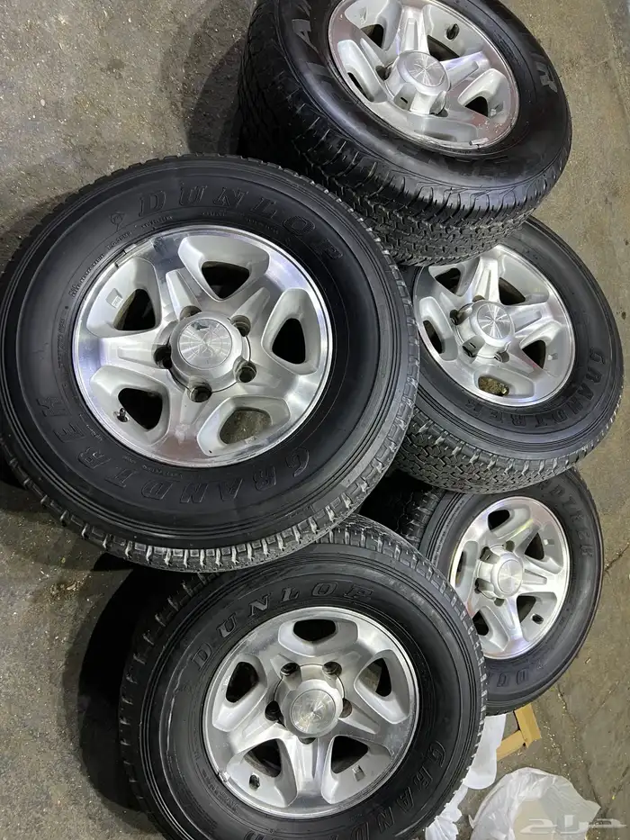 جنوط رفرف اصلي مع دلوب  وكاله مقاس 265.70.16 22