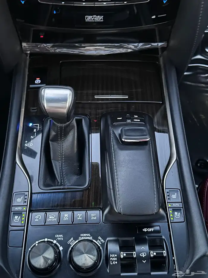 لكزس LX570 S 2018 وكالة 37