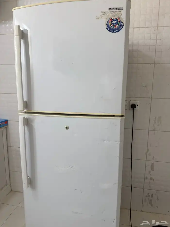 ثلاجه قبل اسبوع مافيه شي والحين تشتغل ولكن م تبرد فيه عطل 0