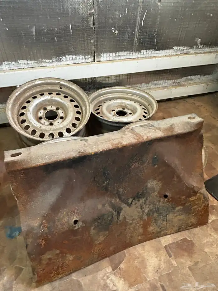 اغراض للبيع ددسن - ربع - هايلوكس 37