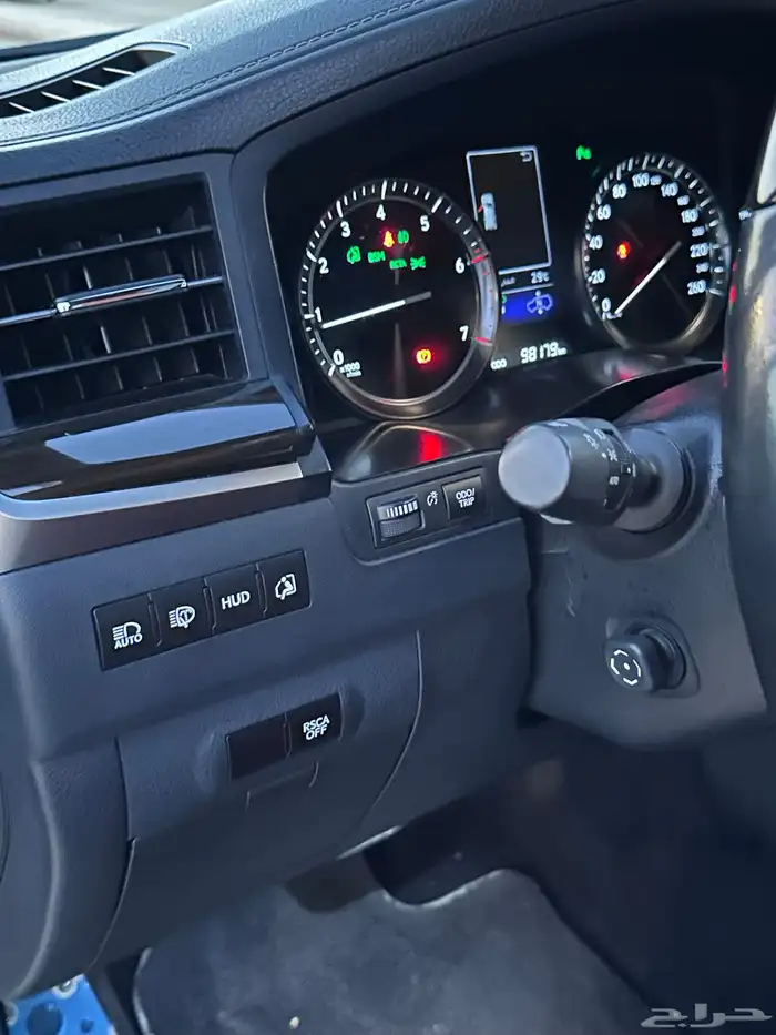 لكزس LX570 S 2018 وكالة 42