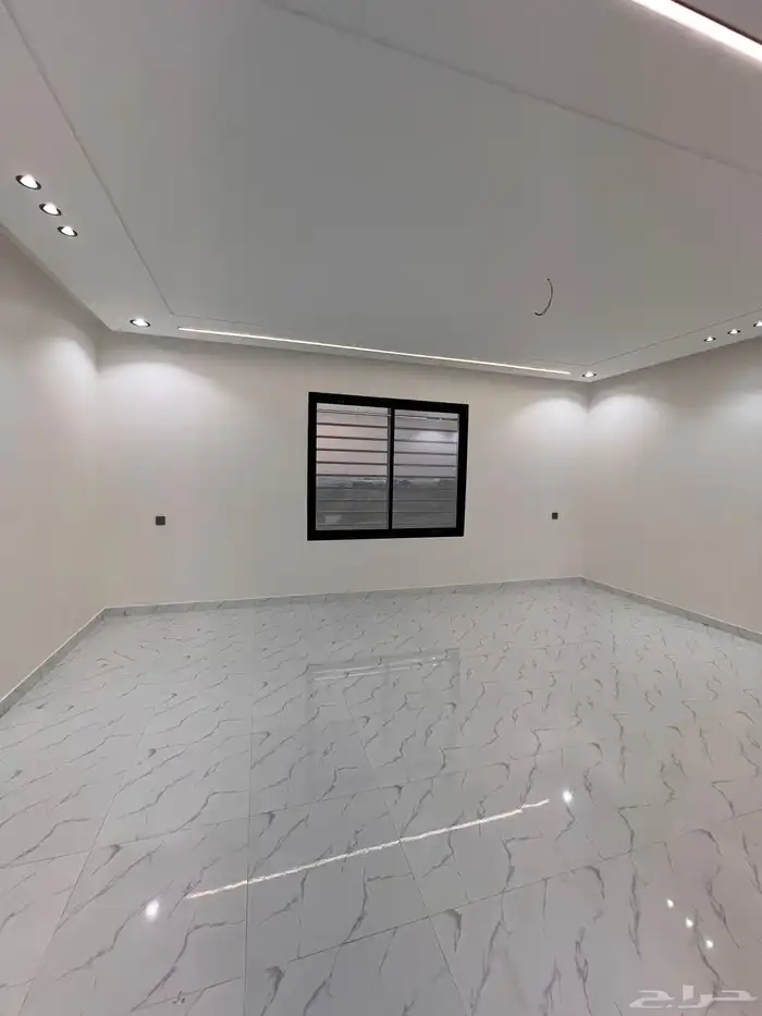 للبيع ارواف علويه وادوار ارضية ببيكه سياره خميس مشيط 28