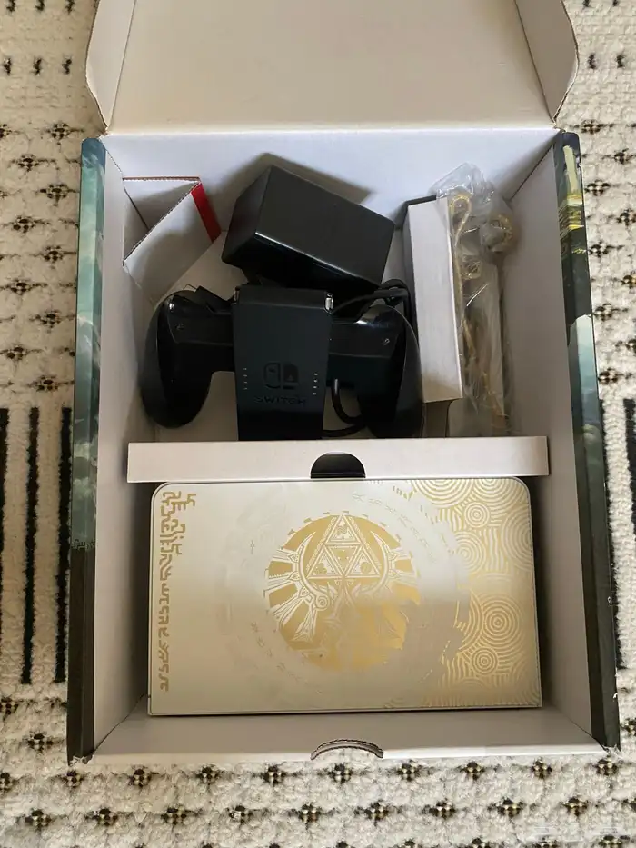 نيتندو سويتش اولد اصدار خاص زيلدا شبه جديد nintendo switch 8