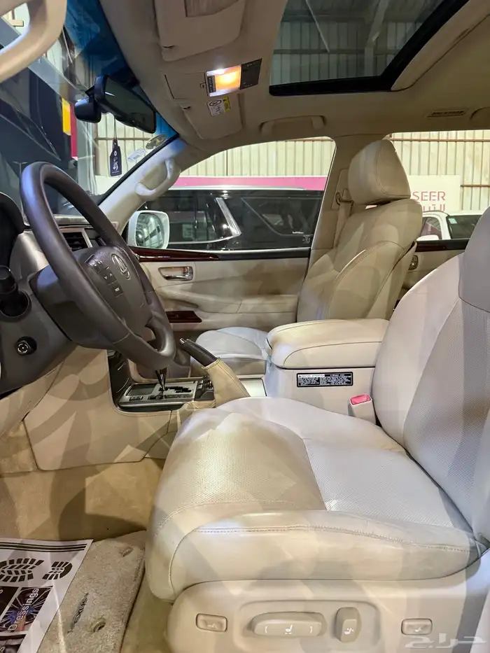 جيب لكزس 2015 LX570. 4