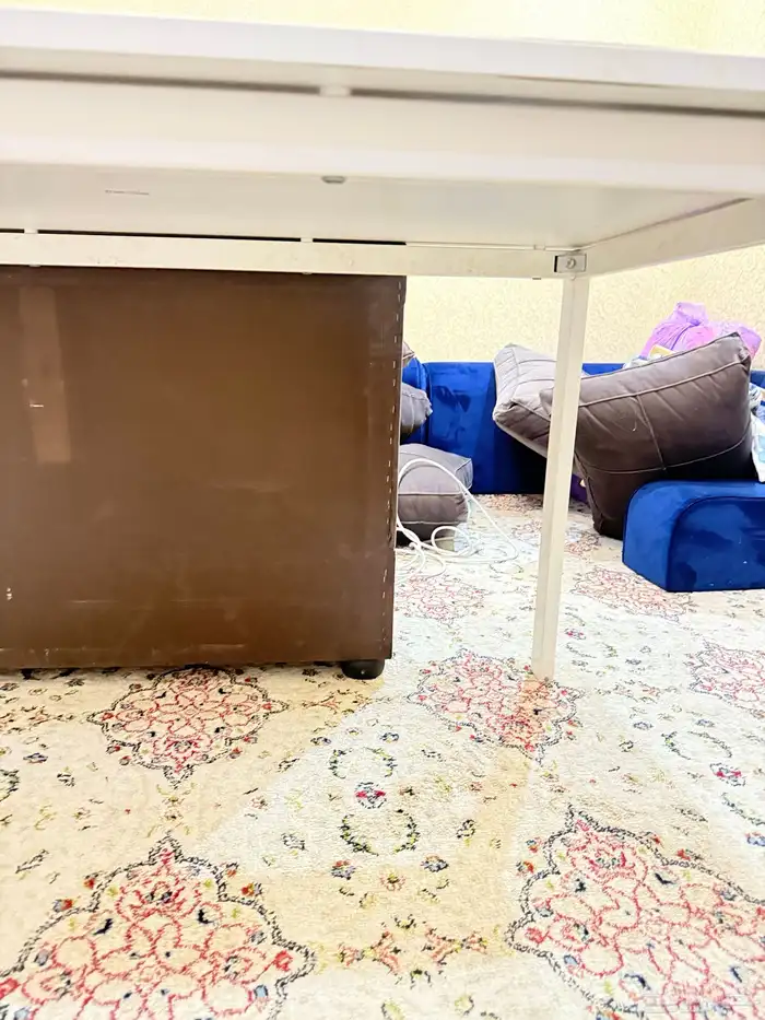 طاولة طعام ايكيا 4 كراسي نظيفه للبيع 3