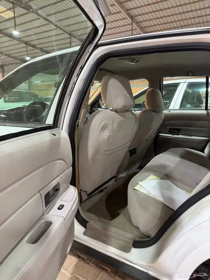 فورد فكتوريا 2006 5