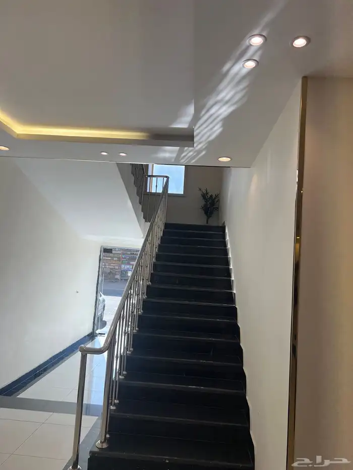 يوجد لدينا شقق ملكيه فاخره 33