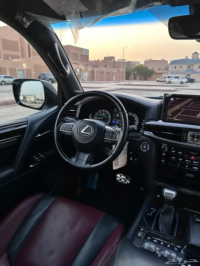 لكزس LX570 S 2018 وكالة 16