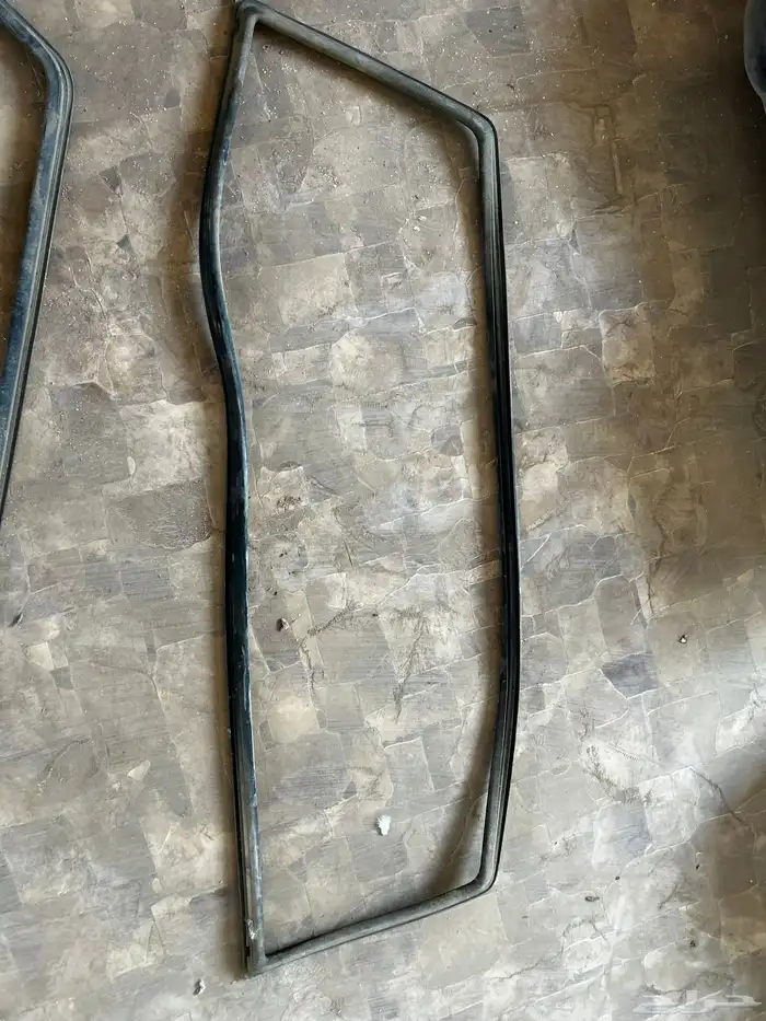 اغراض للبيع ددسن - ربع - هايلوكس 39