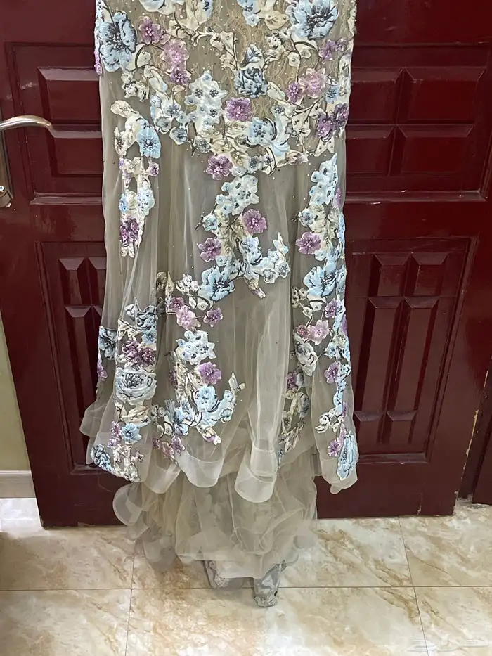 فستان للبيع لبسه وحده الفستان مشتراه ب800و المطلوب فيه500 1