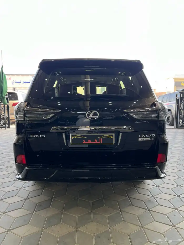 لكزس - LX570 - 2021 - بلاك اديشن - فل كامل 8