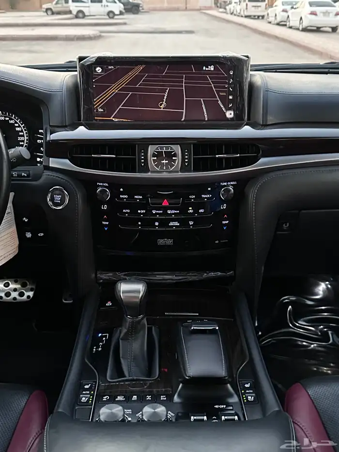 لكزس LX570 S 2018 وكالة 14