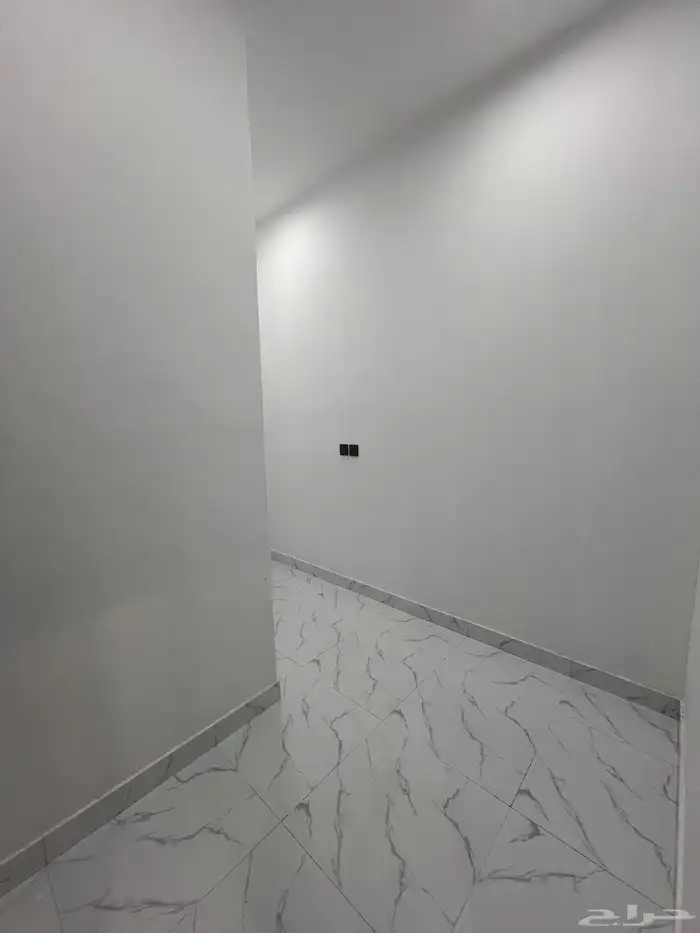 للبيع ارواف علويه وادوار ارضية ببيكه سياره خميس مشيط 14