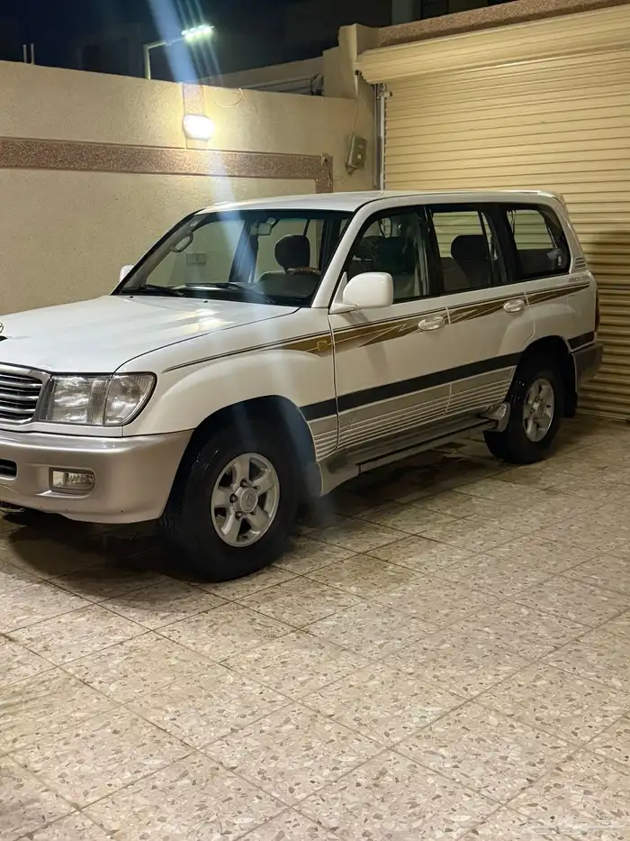 GXR 2001جيب لاند كروزر 1