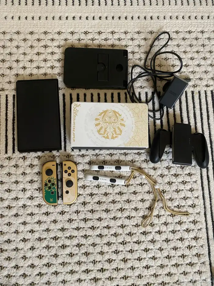 نيتندو سويتش اولد اصدار خاص زيلدا شبه جديد nintendo switch 5