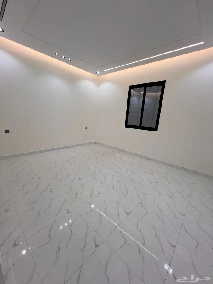 للبيع ارواف علويه وادوار ارضية ببيكه سياره خميس مشيط 20