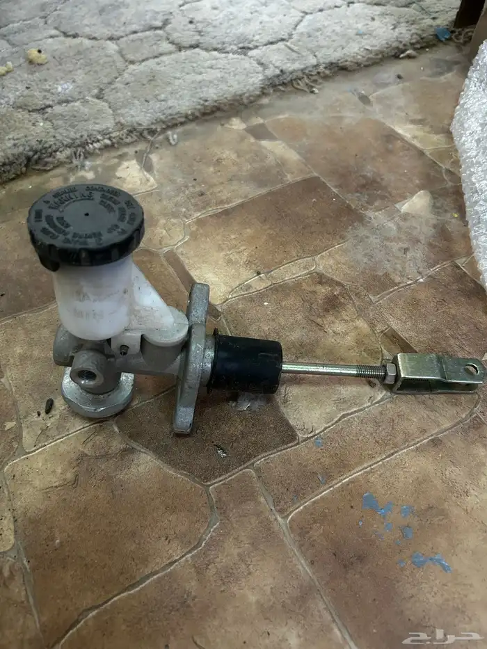 اغراض للبيع ددسن - ربع - هايلوكس 23