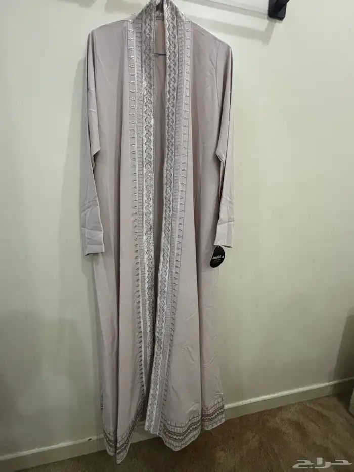 مجموعة عبايات ملونة وأنيقة 8