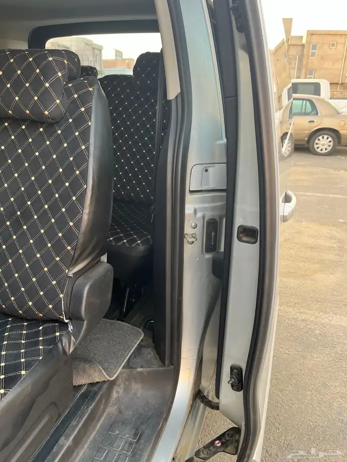 بيجو ترافلر 2018 4