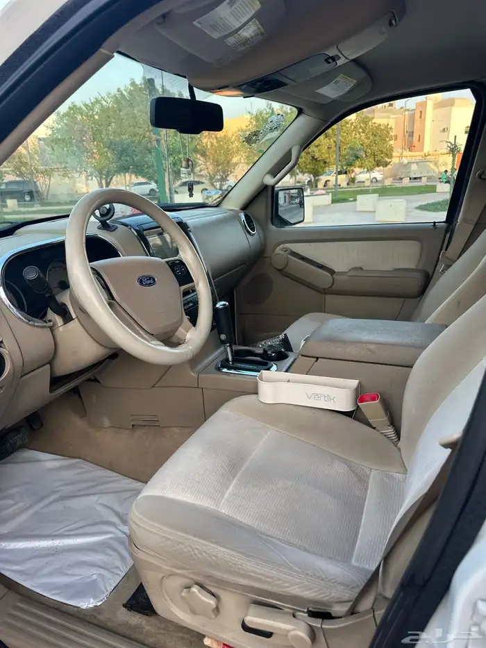 فورد اكسبلور XLT 2010 4