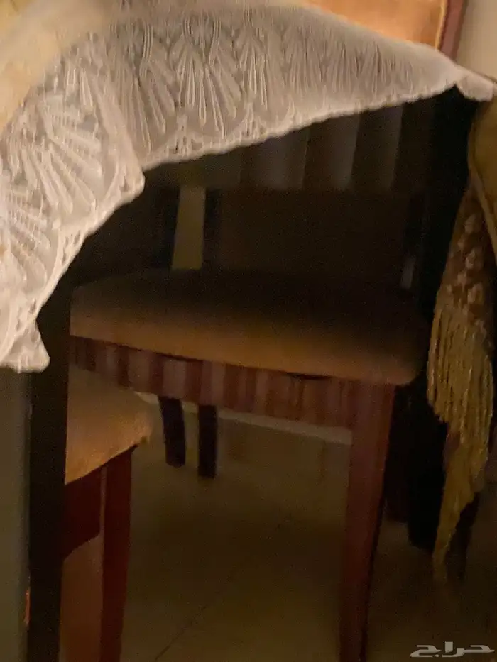 طاولة طعام 2