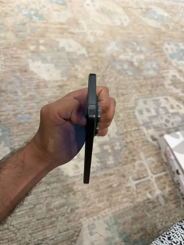 ايفون 15 برو ماكس 256G بحالة الجديد بدون خدوش 9