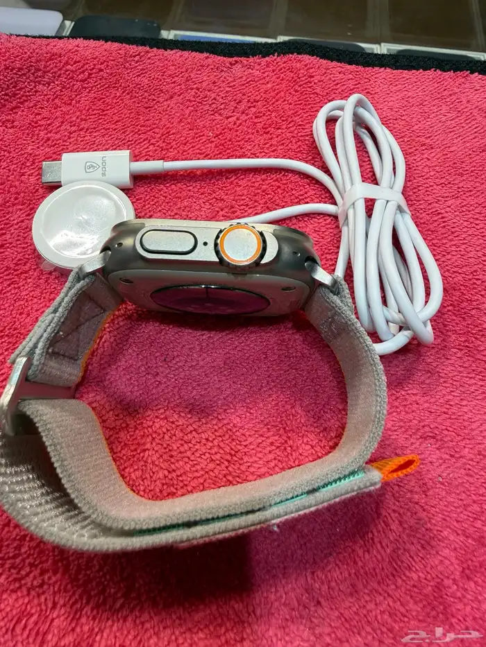 ساعة أبل الترا 1 مع سلك الشاحن نضيفة وعليها ضمان 4