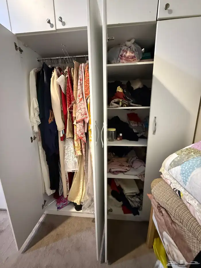 دولاب مفصل ب خشب اصلي ممتاز لبيع مستعجل 3