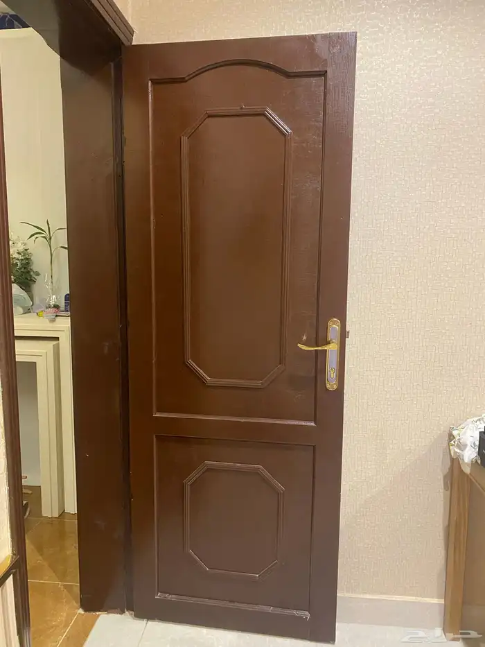 باب العرض 80 ب 150 شبه جديده نظيفه 1