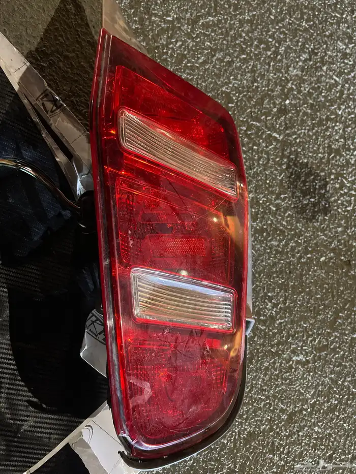 اسطب موستنج يمين 1