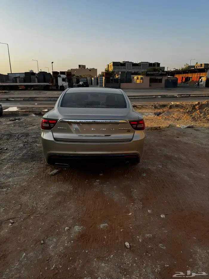 جيلي امجراند GT للبيع مصدوم 2