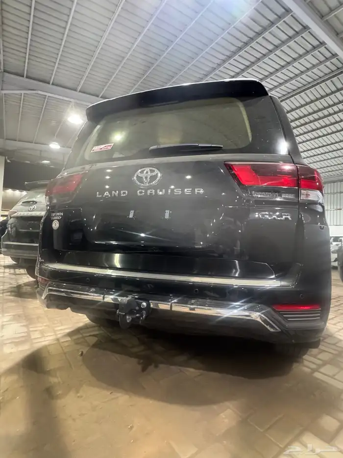 لاندكروزر ديزل شبه اصفار للبيع 4