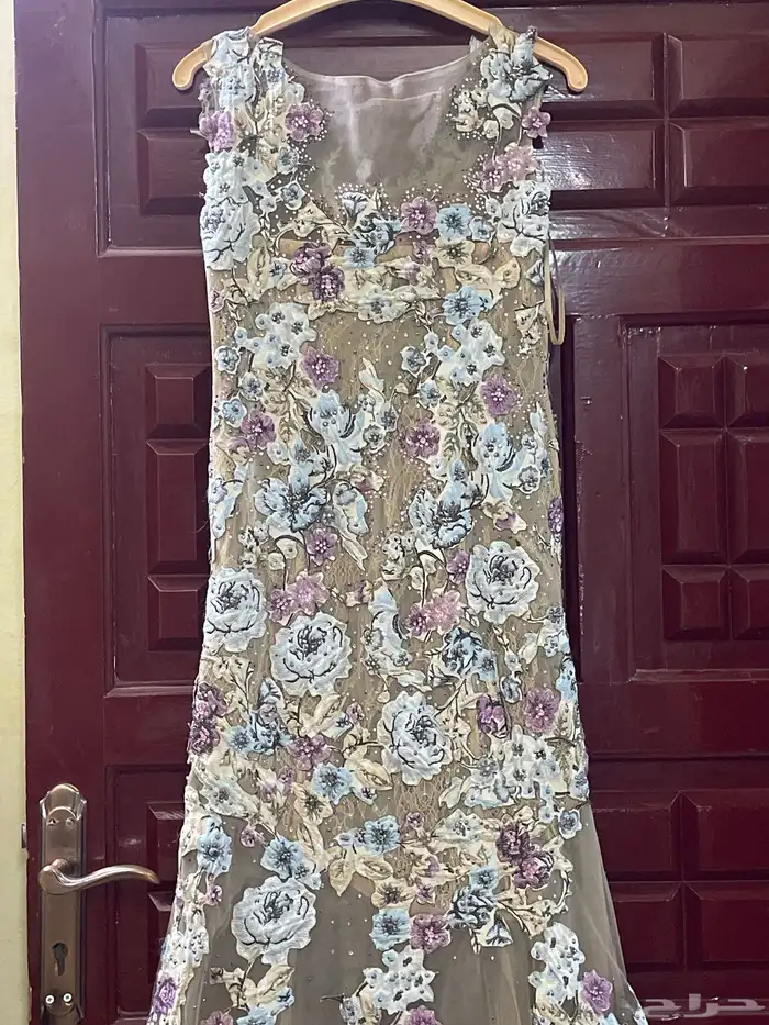 فستان للبيع لبسه وحده الفستان مشتراه ب800و المطلوب فيه500 2