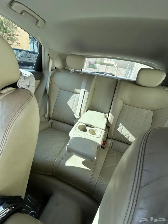 إنفينيتي QX70 2020 8