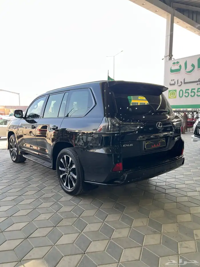 لكزس - LX570 - 2021 - بلاك اديشن - فل كامل 7