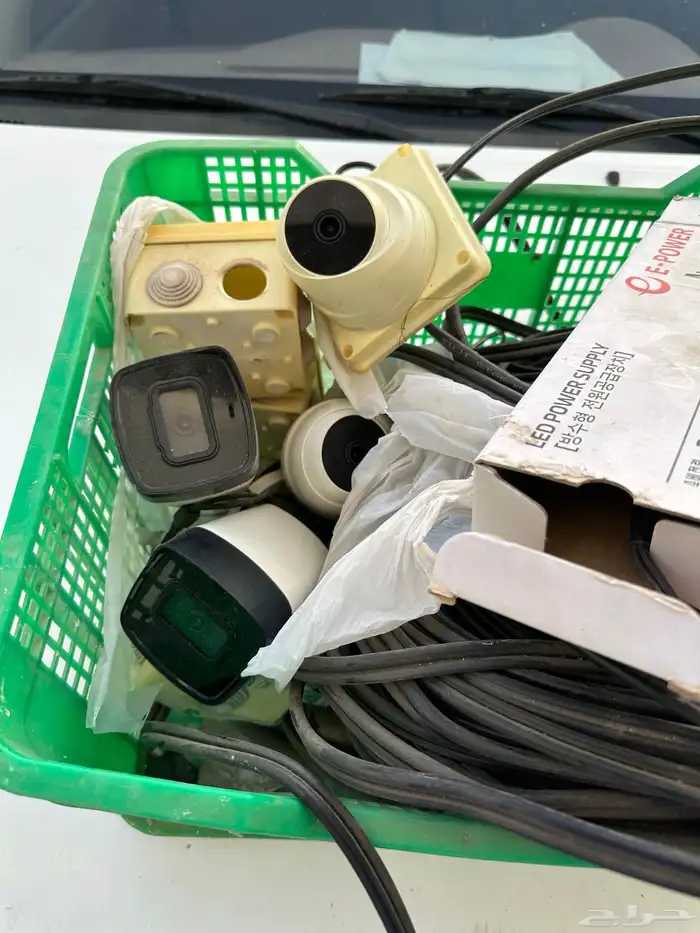 كمرات داخليه وخارجيه استخدام 6 شهور 4