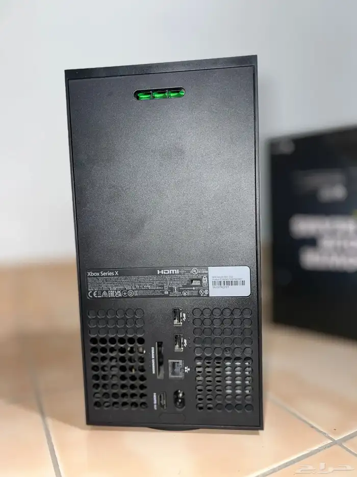 للبيع  Xbox series X أصلي   شاشة قيمنق AOC منحنية 31.5 بوصة 1