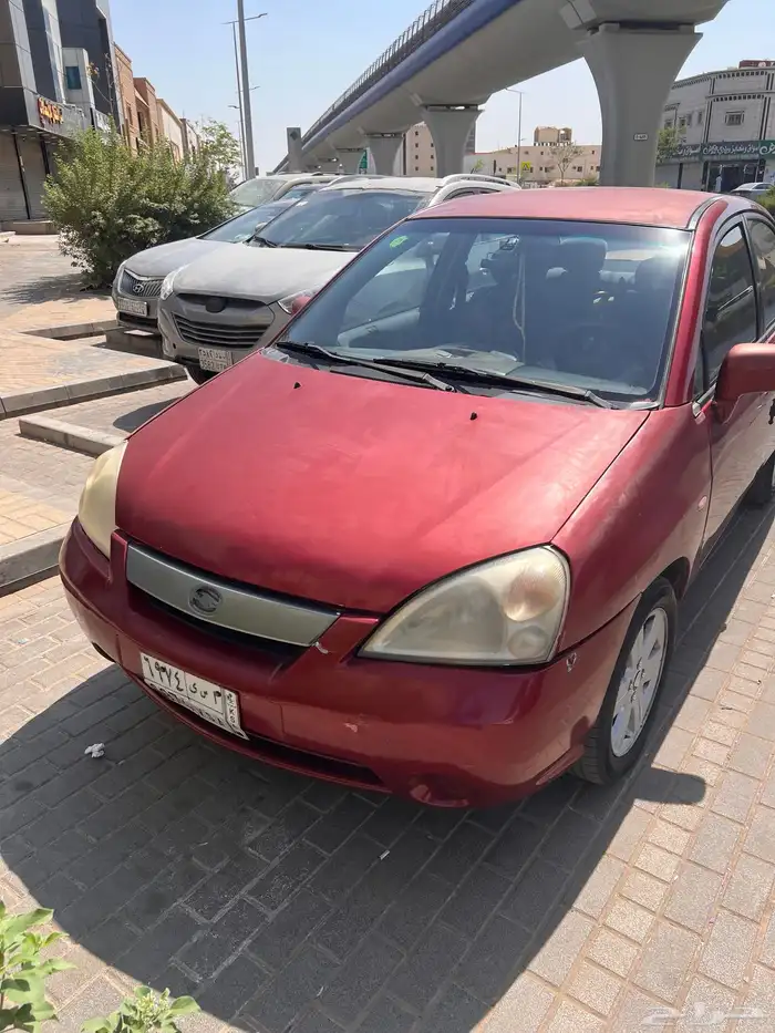 سيارة سوزوكي ليانا 2002 3