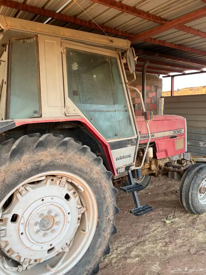 حراثة ماسي 1994 ومعداتها 1