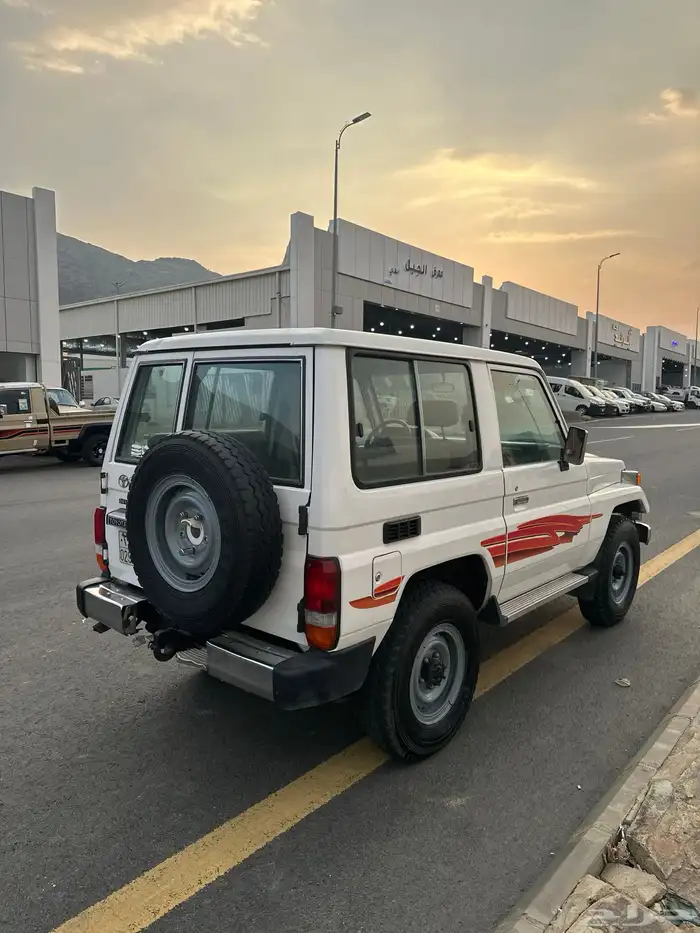 جيب ربع 2005 ماشي 98 الف السوم 50 9