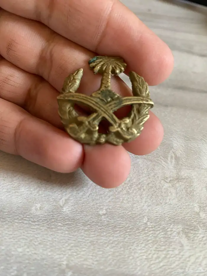 ابريها القديمه الي كانت تركب على العقال 1